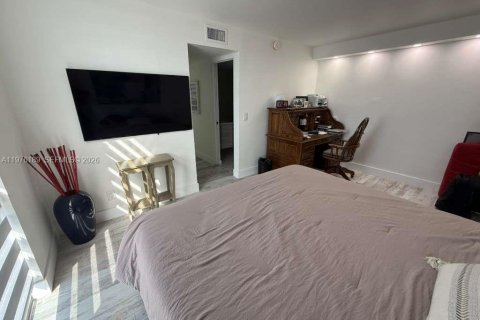Copropriété à louer à North Miami, Floride: 2 chambres, 99.41 m2 № 2041480 - photo 13