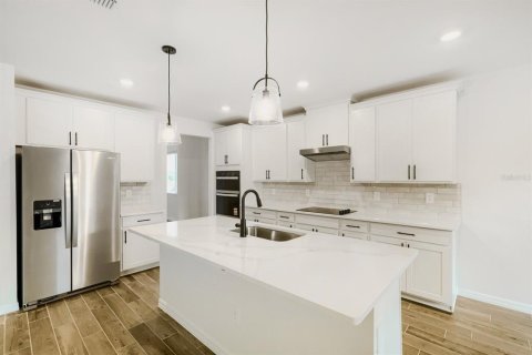 House in Bartow, Florida 4 bedrooms, 259.48 sq.m. № 2207135 - photo 10