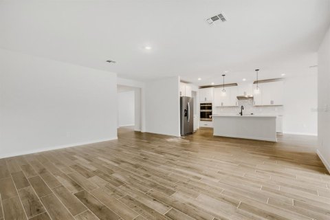 House in Bartow, Florida 4 bedrooms, 259.48 sq.m. № 2207135 - photo 4
