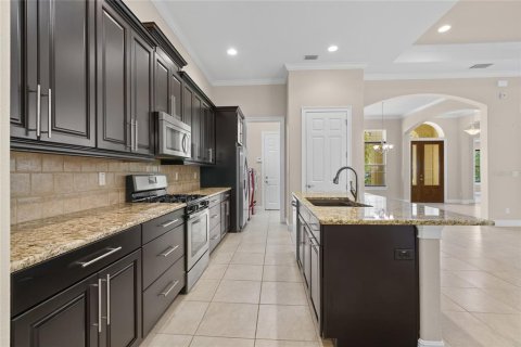 House in Ocala, Florida 4 bedrooms, 220.55 sq.m. № 2140181 - photo 9