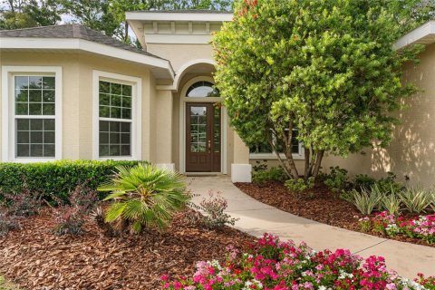 House in Ocala, Florida 4 bedrooms, 220.55 sq.m. № 2140181 - photo 4