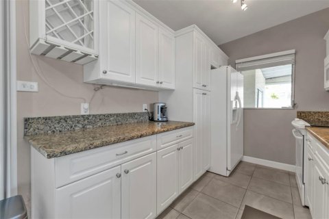 House in Port Charlotte, Florida 2 bedrooms, 72.84 sq.m. № 1542115 - photo 5