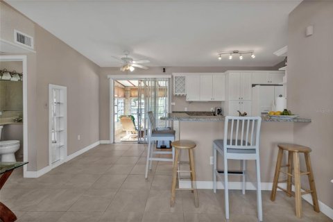 House in Port Charlotte, Florida 2 bedrooms, 72.84 sq.m. № 1542115 - photo 8