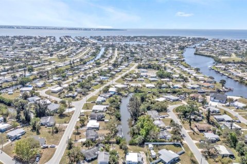House in Port Charlotte, Florida 2 bedrooms, 72.84 sq.m. № 1542115 - photo 30