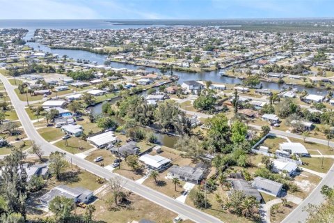 House in Port Charlotte, Florida 2 bedrooms, 72.84 sq.m. № 1542115 - photo 28