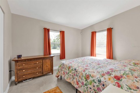 House in Port Charlotte, Florida 2 bedrooms, 72.84 sq.m. № 1542115 - photo 12