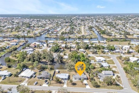 House in Port Charlotte, Florida 2 bedrooms, 72.84 sq.m. № 1542115 - photo 24