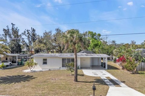 House in Port Charlotte, Florida 2 bedrooms, 72.84 sq.m. № 1542115 - photo 22