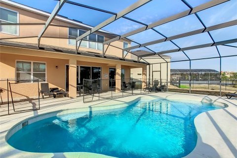 House in Davenport, Florida 8 bedrooms, 295.06 sq.m. № 1489040 - photo 29