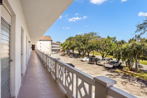 Copropriété à vendre à Lauderdale Lakes, Floride: 2 chambres, 87.7 m2 № 2084585 - photo 26