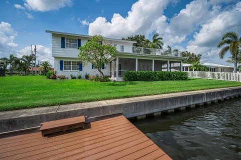 Casa en venta en Saint Petersburg, Florida, 3 dormitorios, 190.26 m2 № 2198301 - foto 30