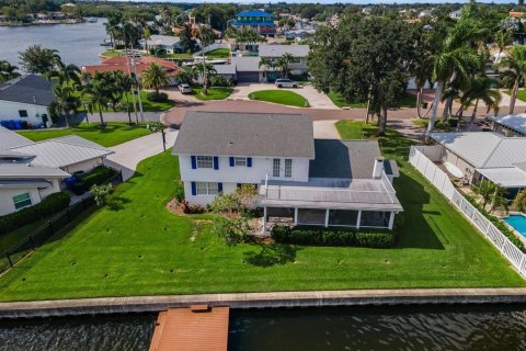 Casa en venta en Saint Petersburg, Florida, 3 dormitorios, 190.26 m2 № 2198301 - foto 2
