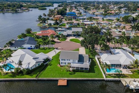 Casa en venta en Saint Petersburg, Florida, 3 dormitorios, 190.26 m2 № 2198301 - foto 3