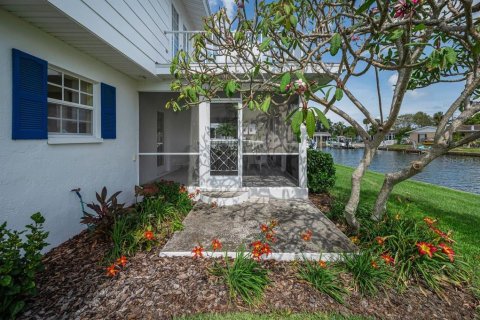 Casa en venta en Saint Petersburg, Florida, 3 dormitorios, 190.26 m2 № 2198301 - foto 22