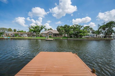 Casa en venta en Saint Petersburg, Florida, 3 dormitorios, 190.26 m2 № 2198301 - foto 27
