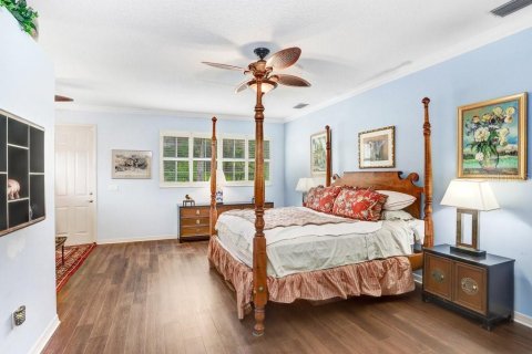 House in Tampa, Florida 4 bedrooms, 263.38 sq.m. № 2097547 - photo 25