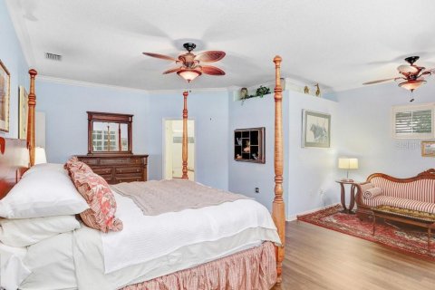 House in Tampa, Florida 4 bedrooms, 263.38 sq.m. № 2097547 - photo 27