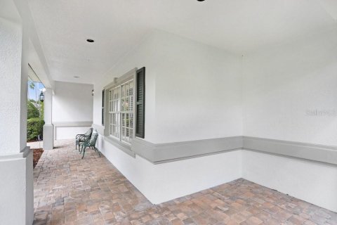 House in Tampa, Florida 4 bedrooms, 263.38 sq.m. № 2097547 - photo 6