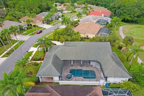 House in Tampa, Florida 4 bedrooms, 263.38 sq.m. № 2097547 - photo 4