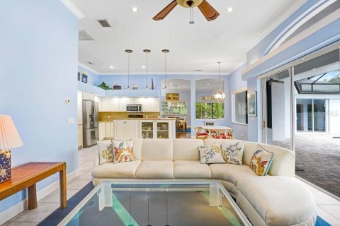 House in Tampa, Florida 4 bedrooms, 263.38 sq.m. № 2097547 - photo 22