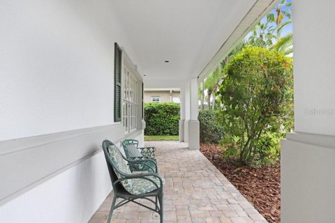 House in Tampa, Florida 4 bedrooms, 263.38 sq.m. № 2097547 - photo 7