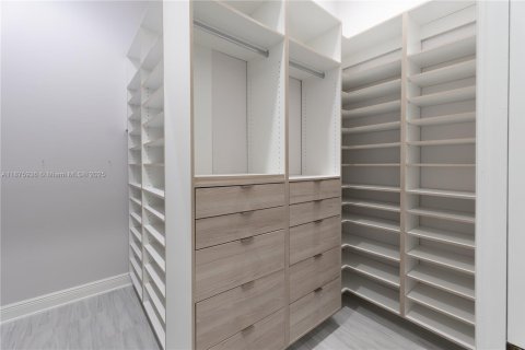 Casa en venta en Palmetto Bay, Florida, 5 dormitorios, 389.63 m2 № 1921707 - foto 27