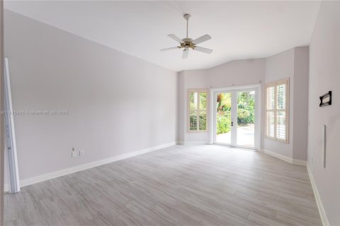 Casa en venta en Palmetto Bay, Florida, 5 dormitorios, 389.63 m2 № 1921707 - foto 23