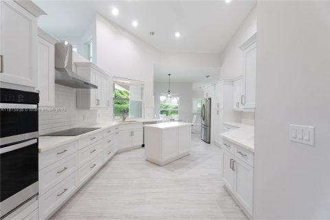 Casa en venta en Palmetto Bay, Florida, 5 dormitorios, 389.63 m2 № 1921707 - foto 14