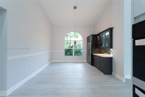 Casa en venta en Palmetto Bay, Florida, 5 dormitorios, 389.63 m2 № 1921707 - foto 12