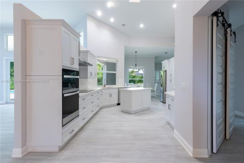 Casa en venta en Palmetto Bay, Florida, 5 dormitorios, 389.63 m2 № 1921707 - foto 13