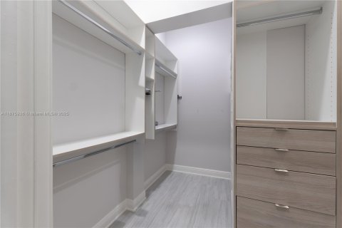 Casa en venta en Palmetto Bay, Florida, 5 dormitorios, 389.63 m2 № 1921707 - foto 26