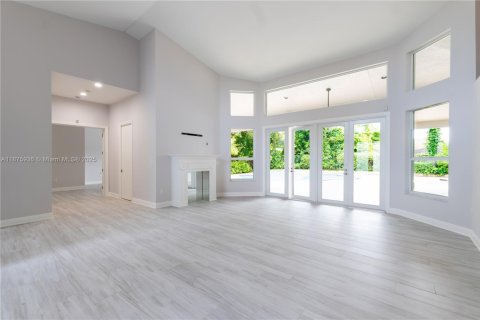 Casa en venta en Palmetto Bay, Florida, 5 dormitorios, 389.63 m2 № 1921707 - foto 11