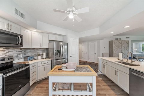 Condominio en venta en Largo, Florida, 3 dormitorios, 170.57 m2 № 1854146 - foto 6