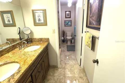 Condo in Belleair Bluffs, Florida, 2 bedrooms  № 1815148 - photo 23