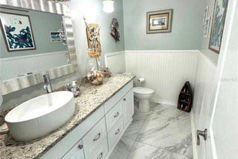 Condo in Belleair Bluffs, Florida, 2 bedrooms  № 1815148 - photo 27