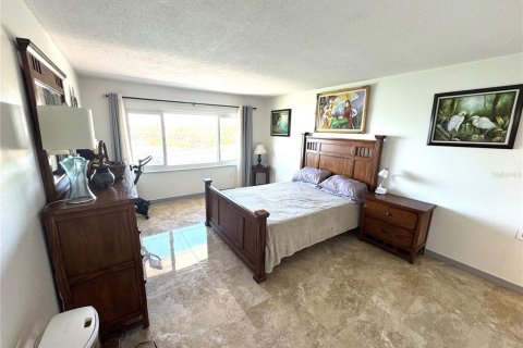 Condo in Belleair Bluffs, Florida, 2 bedrooms  № 1815148 - photo 12