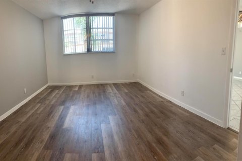 Condo in Plantation, Florida, 1 bedroom  № 2260034 - photo 14