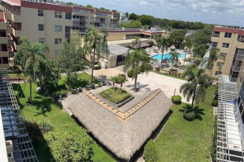 Condo in Plantation, Florida, 1 bedroom  № 2260034 - photo 25