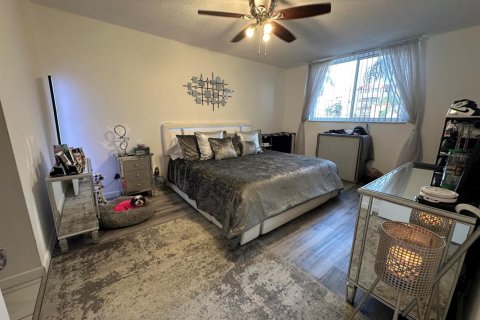 Condo in Plantation, Florida, 1 bedroom  № 2260034 - photo 15