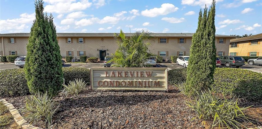 Condo in Tavares, Florida, 2 bedrooms  № 1563419