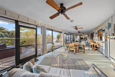 House in Jupiter, Florida 4 bedrooms, 218.97 sq.m. № 1846187 - photo 18