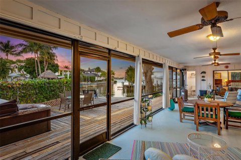 House in Jupiter, Florida 4 bedrooms, 218.97 sq.m. № 1846187 - photo 11