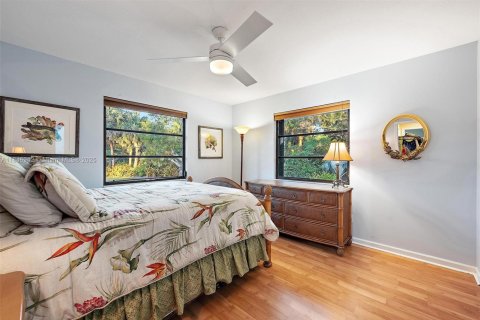 House in Jupiter, Florida 4 bedrooms, 218.97 sq.m. № 1846187 - photo 20