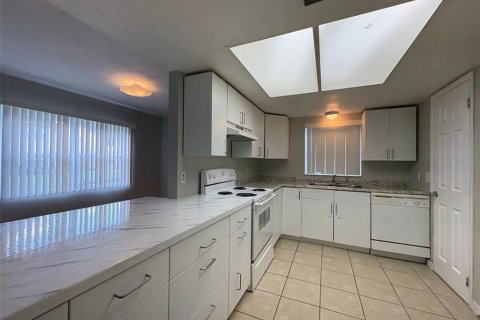Copropriété à louer à Orlando, Floride: 2 chambres, 84.08 m2 № 2102389 - photo 9