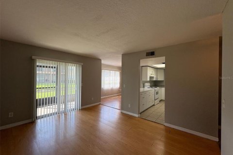 Copropriété à louer à Orlando, Floride: 2 chambres, 84.08 m2 № 2102389 - photo 5