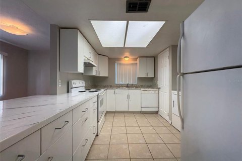 Copropriété à louer à Orlando, Floride: 2 chambres, 84.08 m2 № 2102389 - photo 10