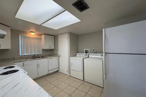 Copropriété à louer à Orlando, Floride: 2 chambres, 84.08 m2 № 2102389 - photo 8