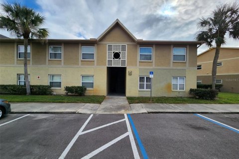 Copropriété à louer à Orlando, Floride: 2 chambres, 84.08 m2 № 2102389 - photo 2