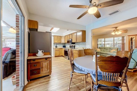 Villa ou maison à vendre à Haines City, Floride: 3 chambres, 148.27 m2 № 2324347 - photo 14