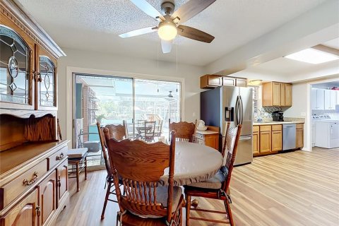 Villa ou maison à vendre à Haines City, Floride: 3 chambres, 148.27 m2 № 2324347 - photo 11